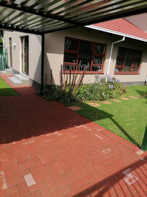 Garden And Park Leisure On Tugela Lejlighed Benoni Eksteriør billede